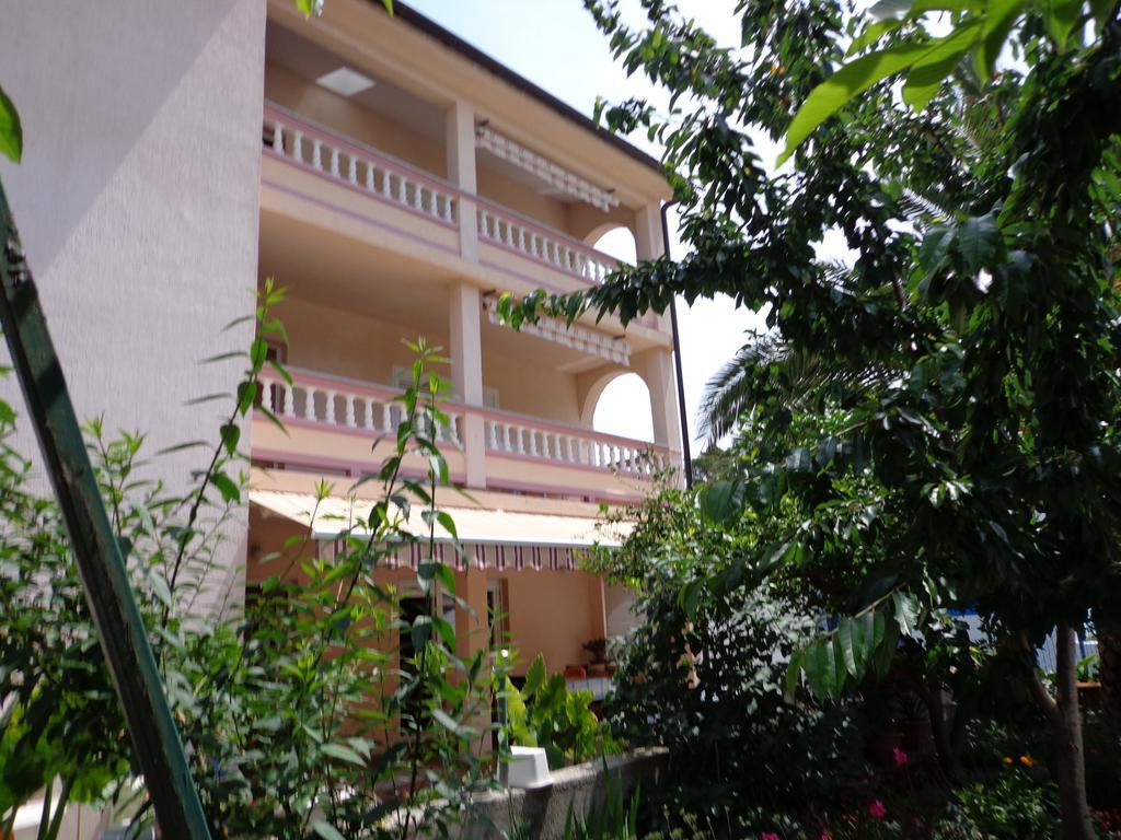 Apartments Nada Mundanije Dış mekan fotoğraf